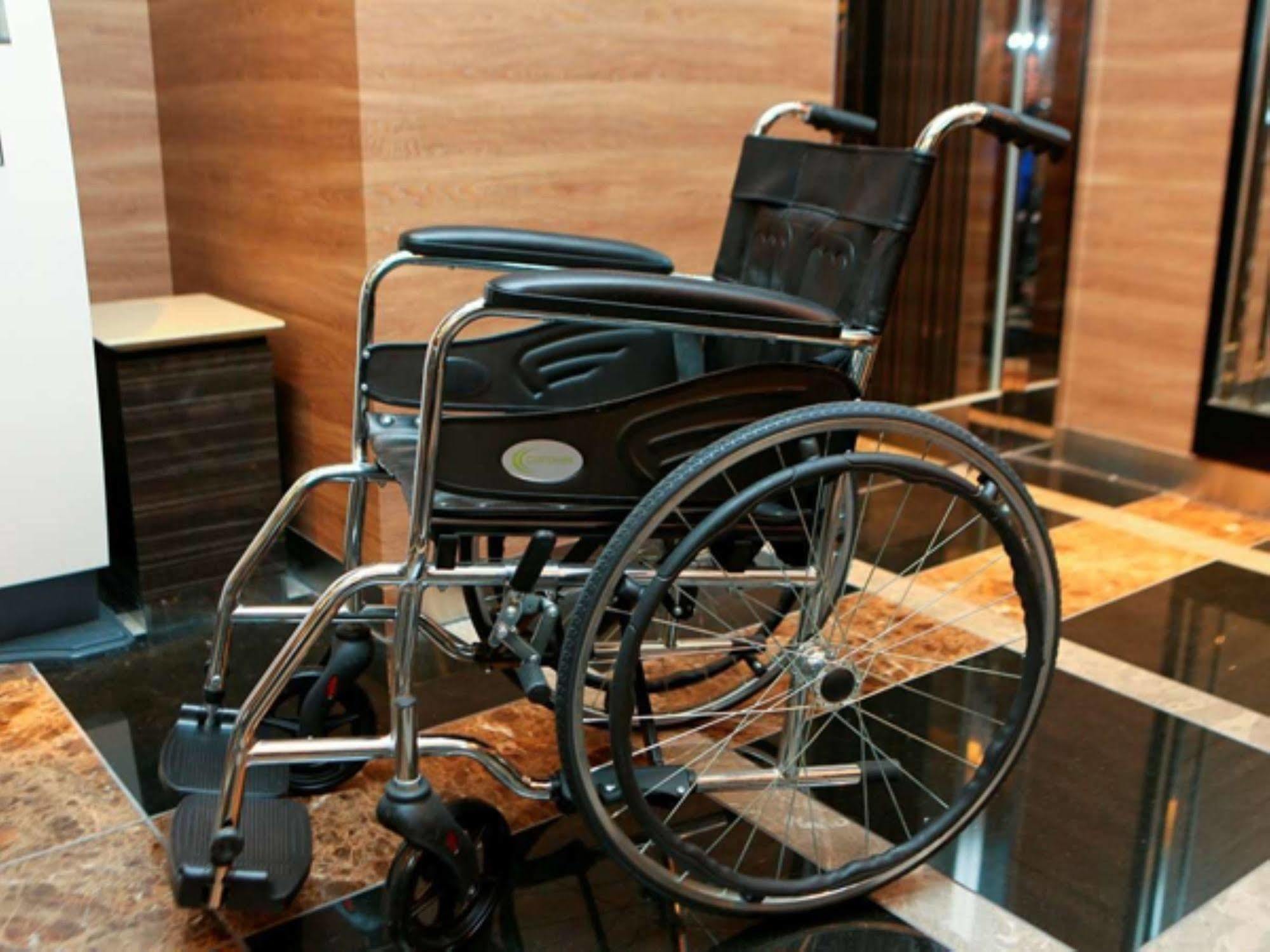 טוקיו Apa Hotel Higashi Nihombashi Ekimae מראה חיצוני תמונה